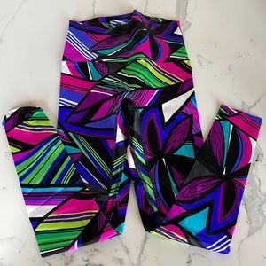 K-Deer sneaker, length leggings, size small